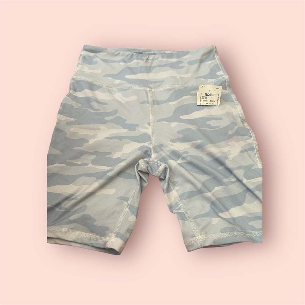 LAUNDRY,blue 
Size US woman’s 
M/315
Gym shorts